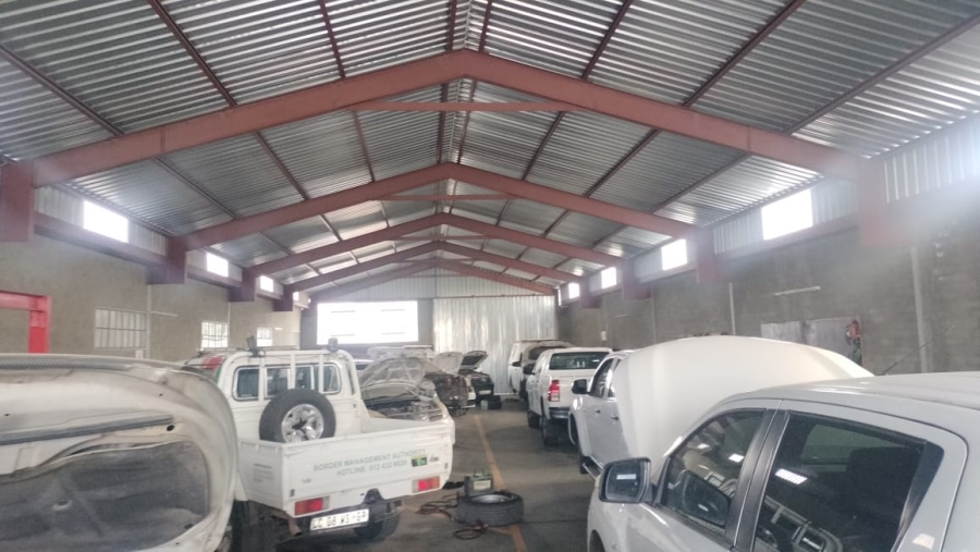 6 Bedroom Property for Sale in Ladybrand Free State